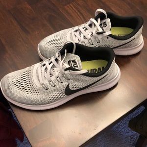 Nike Free RN Sneakers